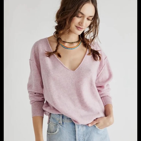 Free People Sweaters - Free People cashmere sweater deep v-neck pale pink loose fit size small NWOT